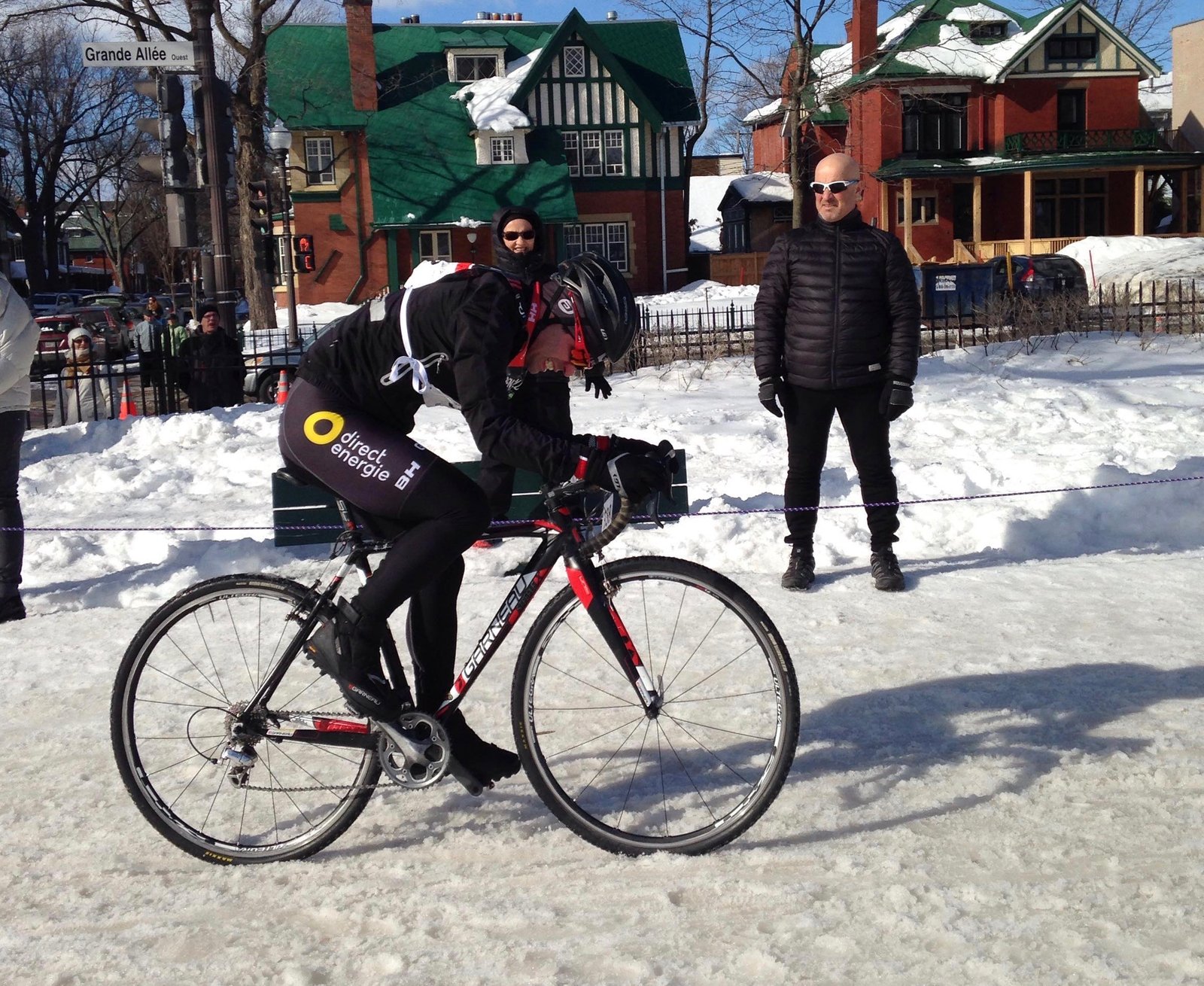 Robotiq Embraces the Canadian Cold with Sports